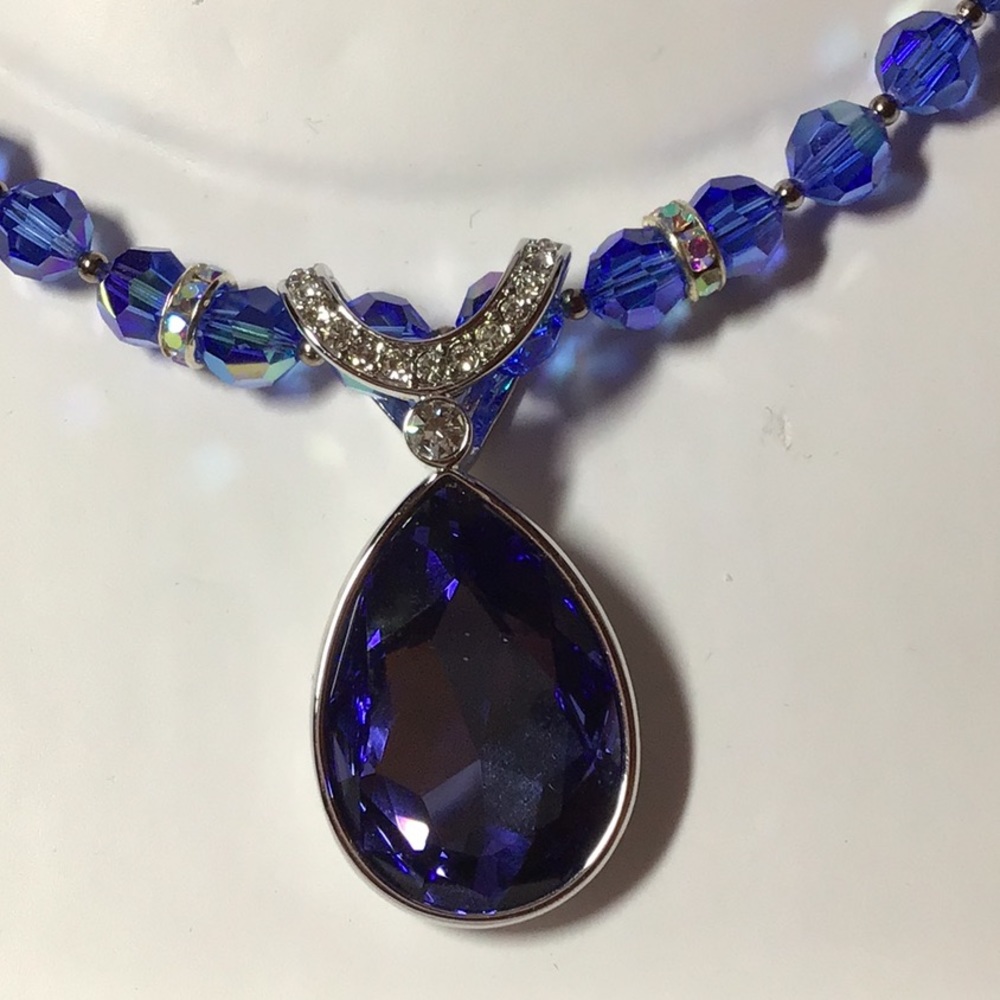 Jewelry - Picture 2 of 4